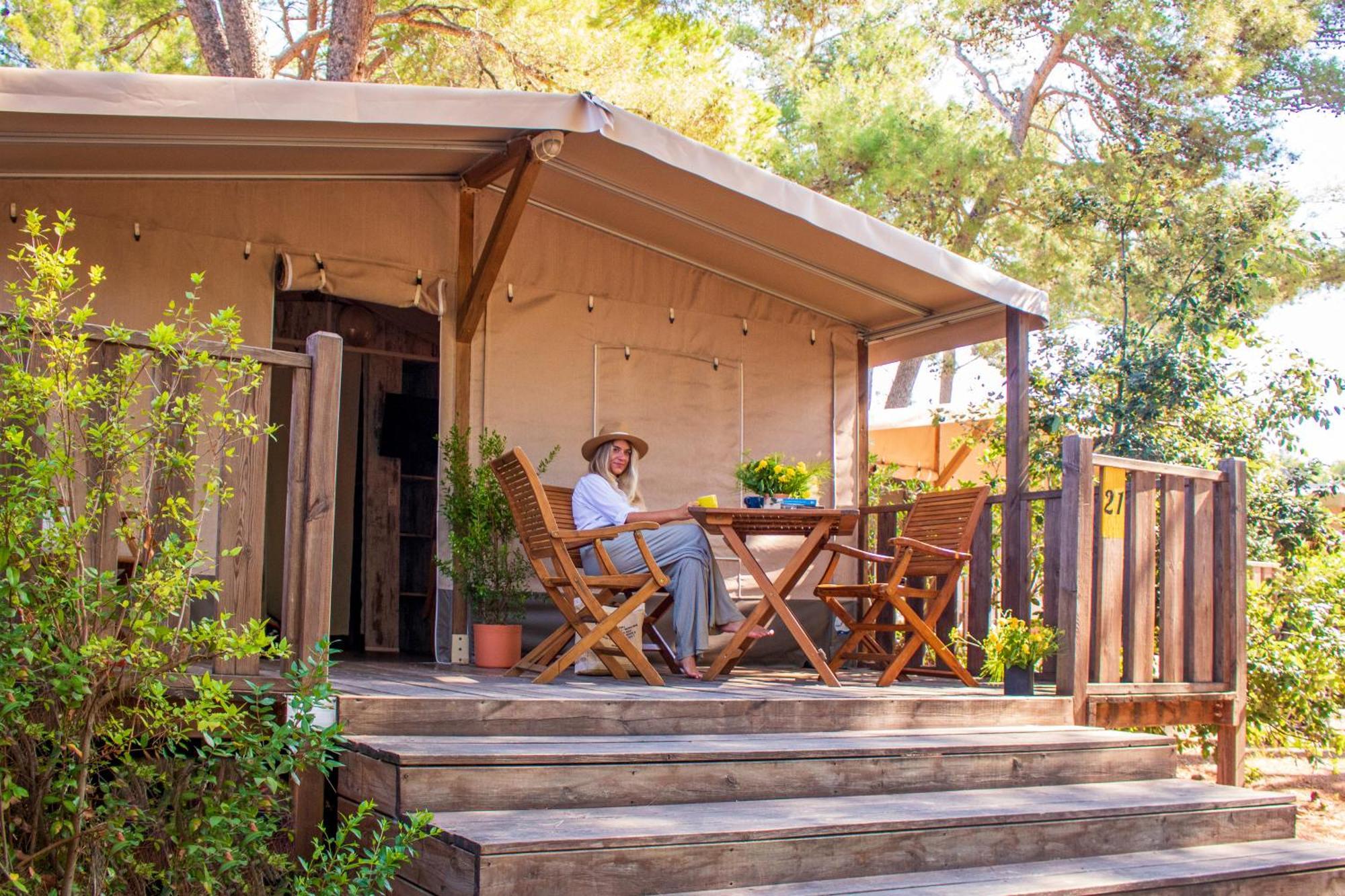 Zaton Holiday Resort Glamping Tents Nin Exteriér fotografie