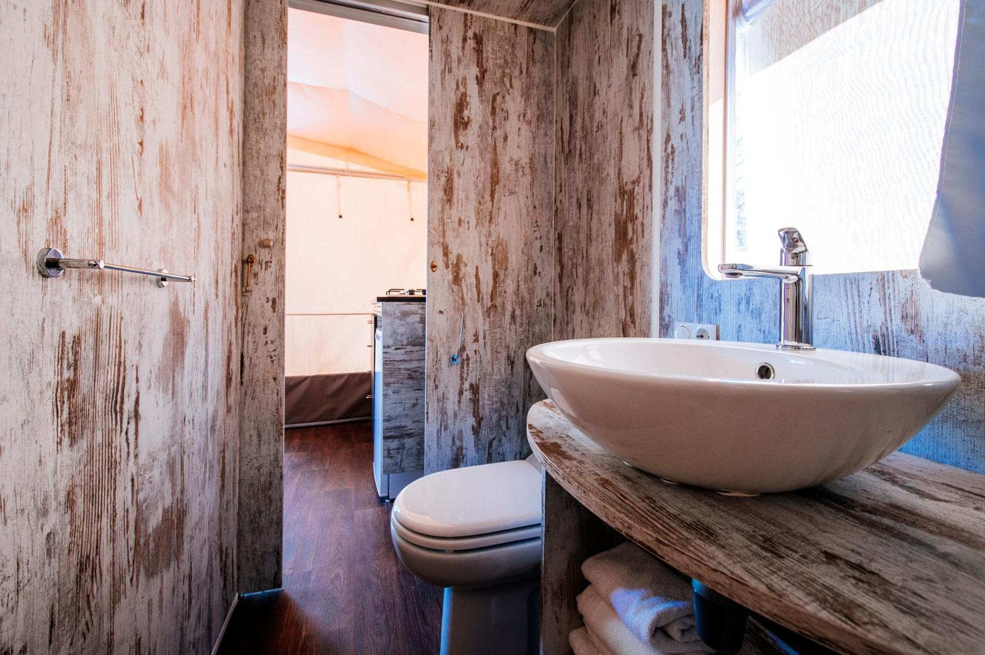 Zaton Holiday Resort Glamping Tents Nin Pokoj fotografie